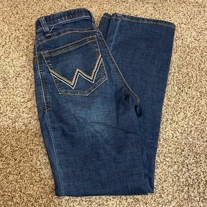Wrangler Willow, size 9/32.
